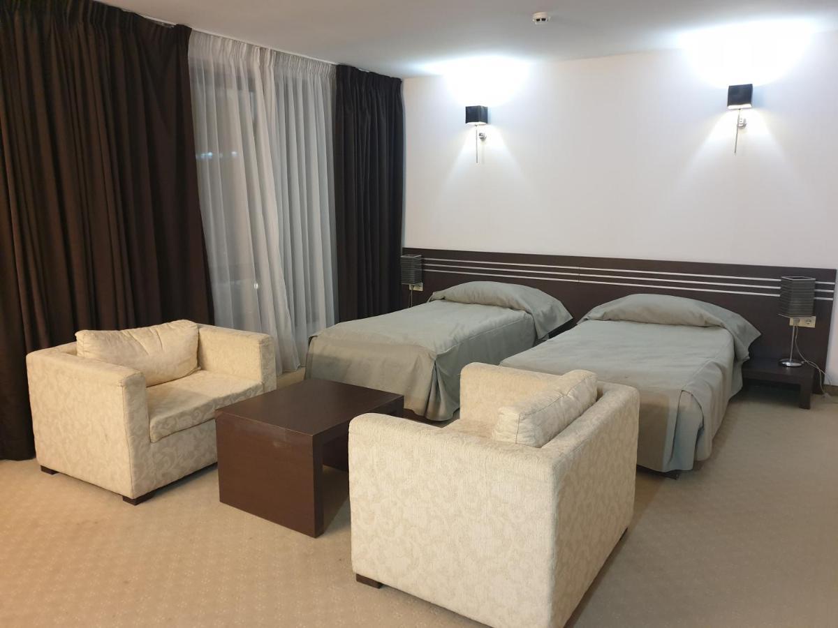 Hotel Presidivm Palace Łowecz Zewnętrze zdjęcie