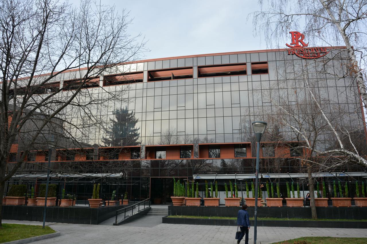 Hotel Presidivm Palace Łowecz Zewnętrze zdjęcie