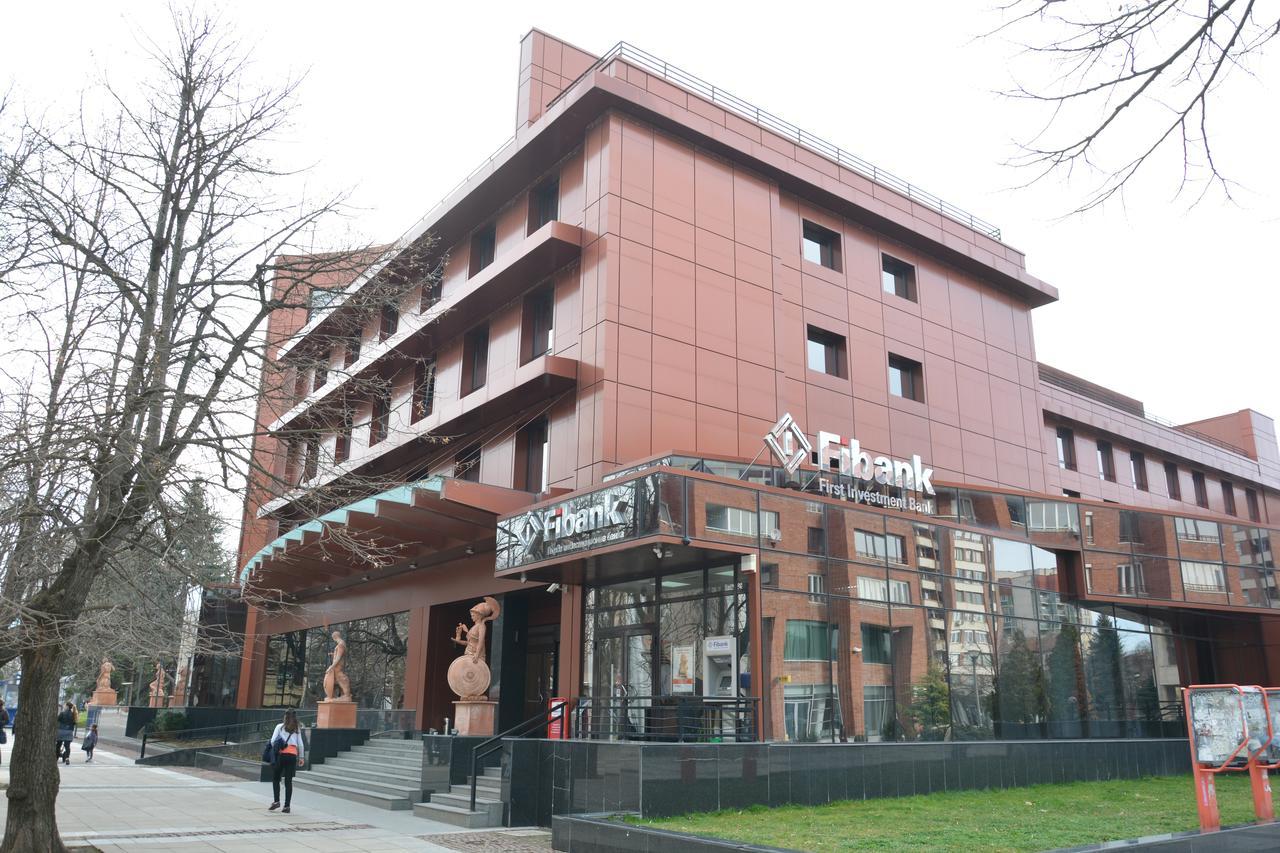 Hotel Presidivm Palace Łowecz Zewnętrze zdjęcie