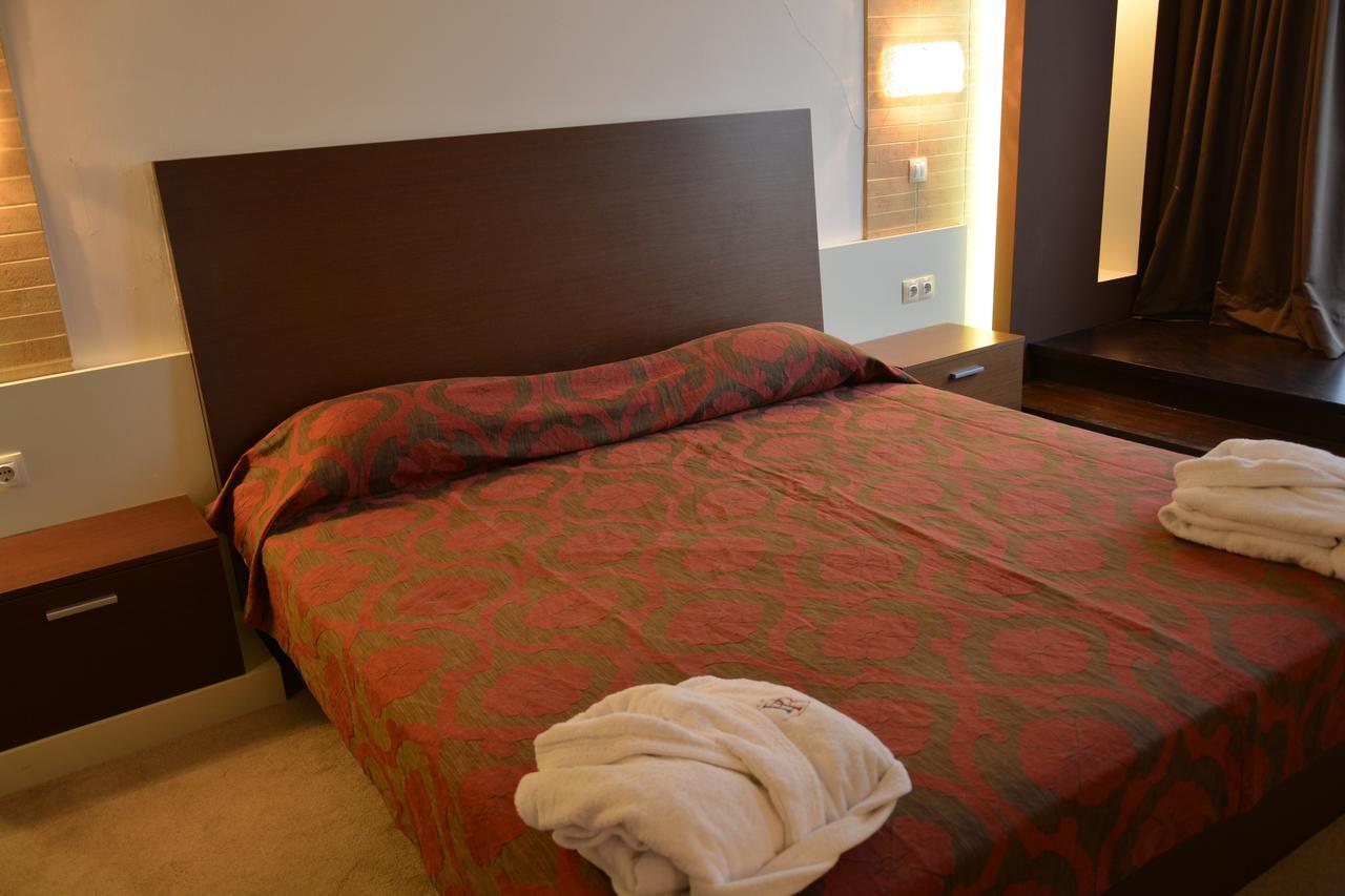 Hotel Presidivm Palace Łowecz Zewnętrze zdjęcie