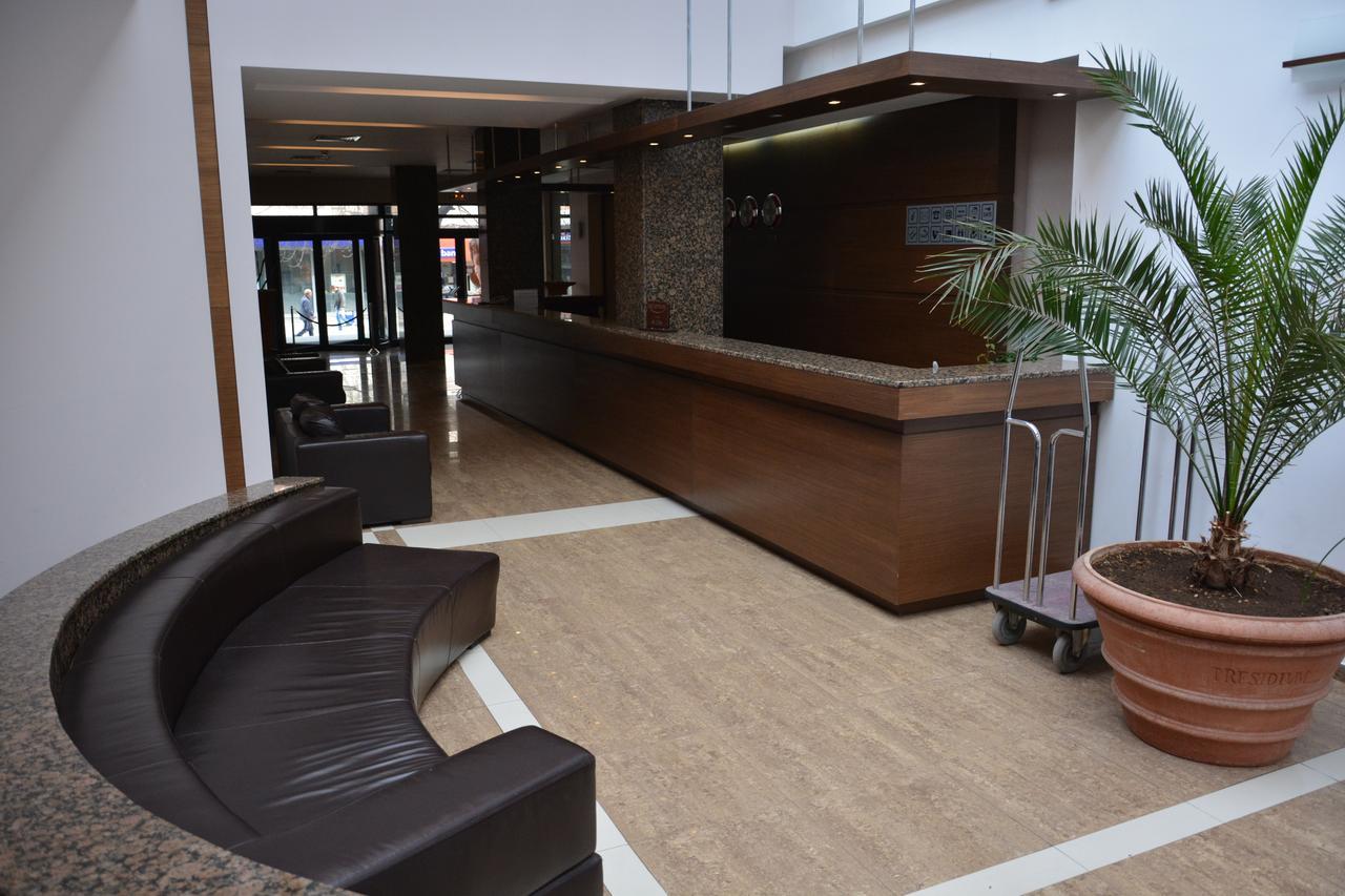 Hotel Presidivm Palace Łowecz Zewnętrze zdjęcie