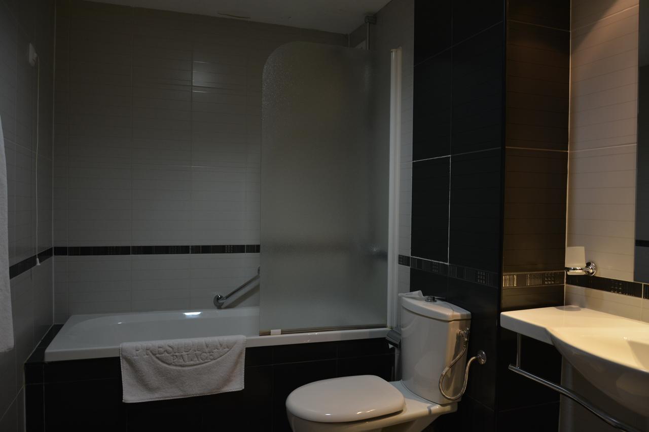 Hotel Presidivm Palace Łowecz Zewnętrze zdjęcie
